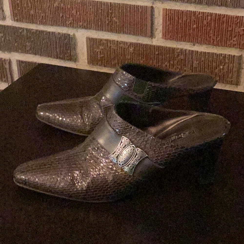 Brighton Sz 8.5 Women’s Snake Mules